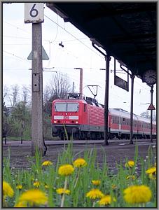 Zum Vergrößern auf das Bild klicken! Dort können Sie auch blättern und die Bildunterschriften lesen! 143 819 in Wiesbaden-Schierstein