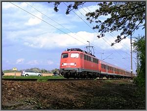 Zum Vergrößern auf das Bild klicken! Dort können Sie auch blättern und die Bildunterschriften lesen! 110 456 bei Niederwalluf