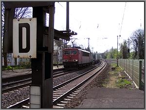 Zum Vergrößern auf das Bild klicken! Dort können Sie auch blättern und die Bildunterschriften lesen! 155 141 in Eltville