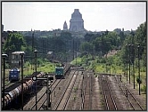 Bahnhof Leipzig-Schnefeld mit Blick zum Vlkerschlachtdenkmal