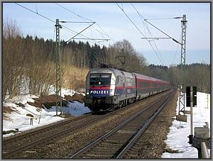 Zum Vergrößern auf das Bild klicken! Dort können Sie auch blättern und die Bildunterschriften lesen! ÖBB-1116 220 mit RJ 860 zwischen Prien und Bad Endorf