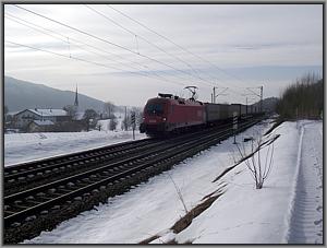 Zum Vergrößern auf das Bild klicken! Dort können Sie auch blättern und die Bildunterschriften lesen! ÖBB-1116 281 mit DGS 41823 zwischen Bad Endorf und Prien