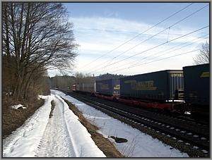 Zum Vergrößern auf das Bild klicken! Dort können Sie auch blättern und die Bildunterschriften lesen! ÖBB-1116 281 mit DGS 41823 zwischen Bad Endorf und Prien