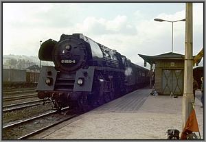 01 0510 mit E 802 in Saalfeld