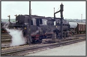 95 0027 am Wasserkran in Saalfeld