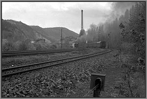 95 0027 verlt mit P 18007 den Bf Saalfeld