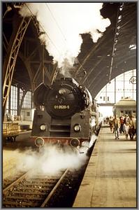 01 0250 verlsst Gleis 2 in Leipzig Hbf