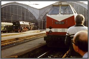 01 0519 und 119 024 in Leipzig Hbf