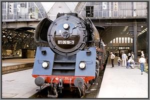 01 0519 mit D 29707 in Leipzig Hbf