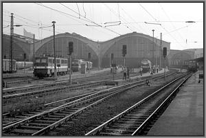 119 024 mit E 807 in Leipzig Hbf