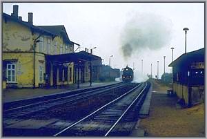 44 0056 donnert mit einem Dg durch Riestedt