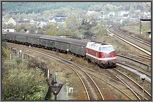 118 773 erreicht mit D 703 den Bf Saalfeld