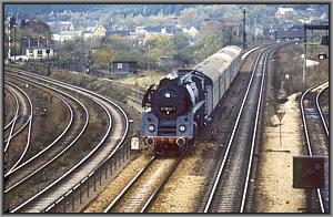 01 0522 erreicht mit P 3023 den Bf Saalfeld