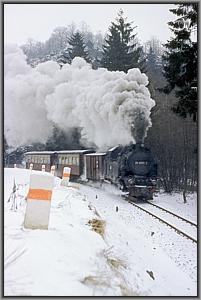 99 6001 verlt mit Gmp 69722 den Bf Alexisbad