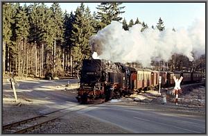 99 0245 verlt mit Gmp 69751 nach Schierke den Bf Drei Annenn Hohne