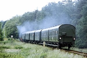 64 007 vor Ahrensfelde Nord
