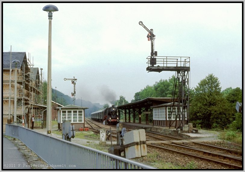 Signalbrcke in Fhrbrcke