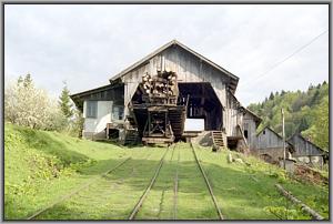 Dienstgebude mit beladener Bhne in Siclau