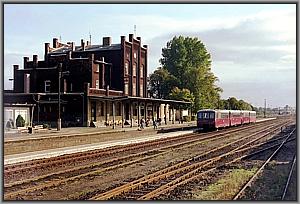 Zum Vergrößern auf das Bild klicken! Dort können Sie auch blättern und die Bildunterschriften lesen! P 7444 nach Magdeburg in Genthin