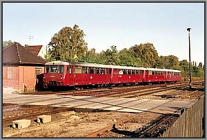 Zum Vergrößern auf das Bild klicken! Dort können Sie auch blättern und die Bildunterschriften lesen! P 7444 nach Magdeburg in Gerwisch