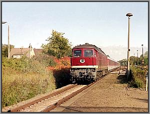 Zum Vergrößern auf das Bild klicken! Dort können Sie auch blättern und die Bildunterschriften lesen! 132 484 mit IC 175 nach Karlsruhe in Gerwisch