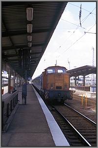 346 911 setzt Wagenzug aus D 2208 von Saalfeld weg