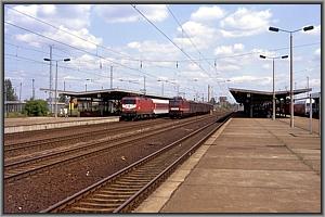 EC 177 nach Prag und ein Post- oder Expregutzug in Flughafen Berlin-Schnefeld