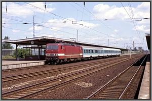 143 956 mit N 4485 nach Elsterwerda in Flughafen Berlin-Schnefeld