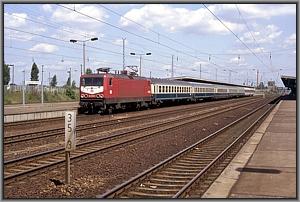 112 038 mit IC 707 nach Mnchen in Flughafen Berlin-Schnefeld