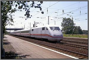 ICE 694 'Ricarda Huch' aus Mnchen in Genshagener Heide