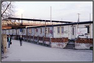 Zum Vergrößern auf das Bild klicken! Dort können Sie auch blättern und die Bildunterschriften lesen!
