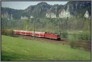 143 087 mit S 7045 in Kurort Rathen