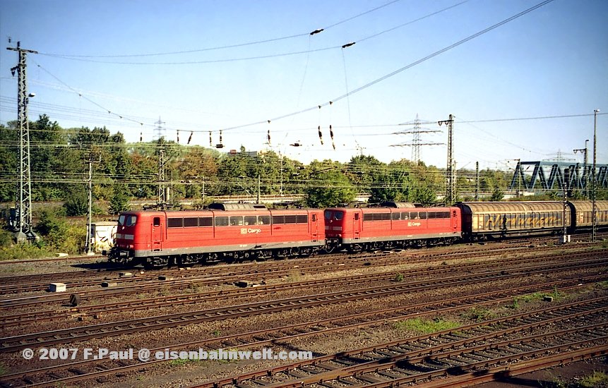 151 041 und 151 136 in Wiesbaden Ost