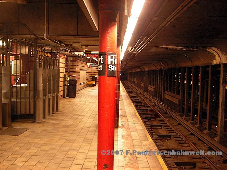 Station Hoyt Street