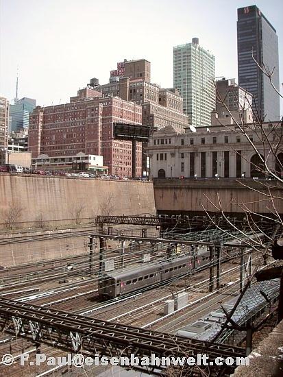 Hochh�user �ber Eisenbahngleisen