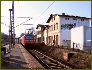 Zum Vergrößern auf das Bild klicken! Dort können Sie auch blättern und die Bildunterschriften lesen!
