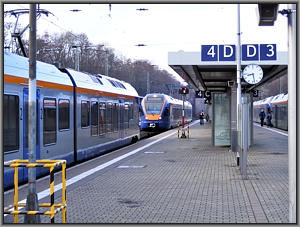 Zum Vergrößern auf das Bild klicken! Dort können Sie auch blättern und die Bildunterschriften lesen!