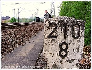 Zum Vergrößern auf das Bild klicken! Dort können Sie auch blättern und die Bildunterschriften lesen!