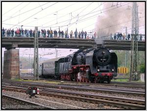 Zum Vergrößern auf das Bild klicken! Dort können Sie auch blättern und die Bildunterschriften lesen!