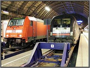 146 246 und ES64 U2 001 in Frankfurt (Main) Hbf