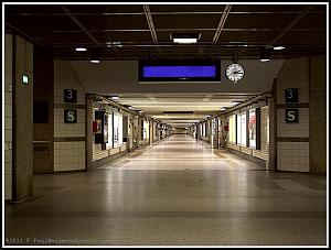 Bahnsteigtunnel in Nrnberg Hbf