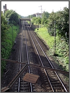 Zum Vergrößern auf das Bild klicken! Dort können Sie auch blättern und die Bildunterschriften lesen!