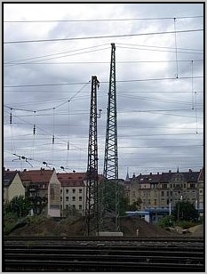 Oberleitungsmasten in Frth