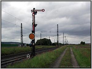 Zum Vergrößern auf das Bild klicken! Dort können Sie auch blättern und die Bildunterschriften lesen!