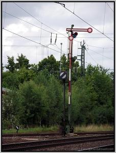 Zum Vergrößern auf das Bild klicken! Dort können Sie auch blättern und die Bildunterschriften lesen!
