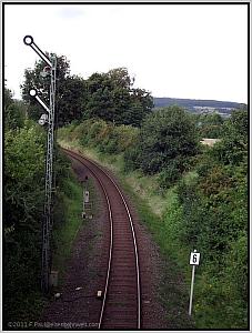Zum Vergrößern auf das Bild klicken! Dort können Sie auch blättern und die Bildunterschriften lesen!