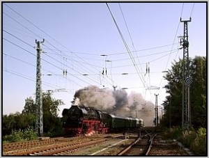 Zum Vergrößern auf das Bild klicken! Dort können Sie auch blättern und die Bildunterschriften lesen!