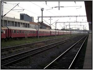 Zum Vergrößern auf das Bild klicken! Dort können Sie auch blättern und die Bildunterschriften lesen! Wagenschlange in Cluj Napoca