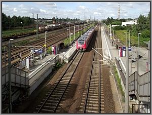442 313 hlt als RE 17063 nach Leipzig in Engelsdorf