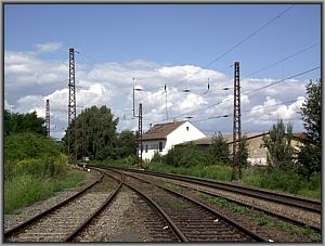 Zum Vergrößern auf das Bild klicken! Dort können Sie auch blättern und die Bildunterschriften lesen!